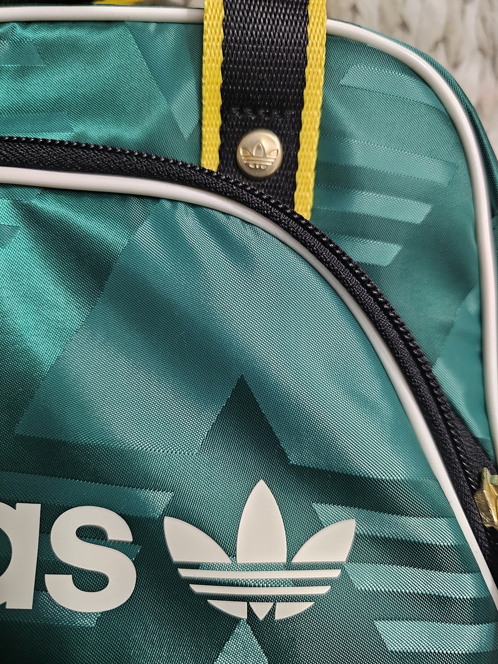 adidas Originals Airliner Women's Shoulder Bag - Picture 9 of 11